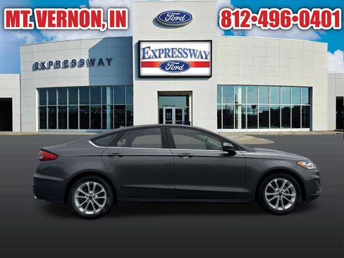 Used 2020 Ford Fusion SE FWD image 12