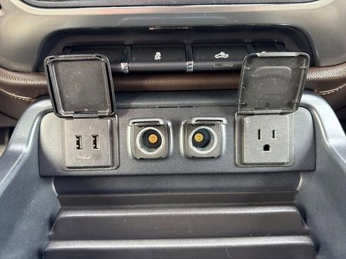 Used 2017 Chevrolet Silverado 1500 LTZ w/ Sport Package image 21