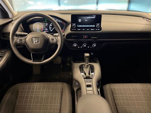 Used 2025 Honda HR-V LX image 9