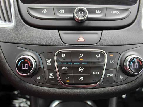 Used 2019 Chevrolet Malibu LT FWD image 20