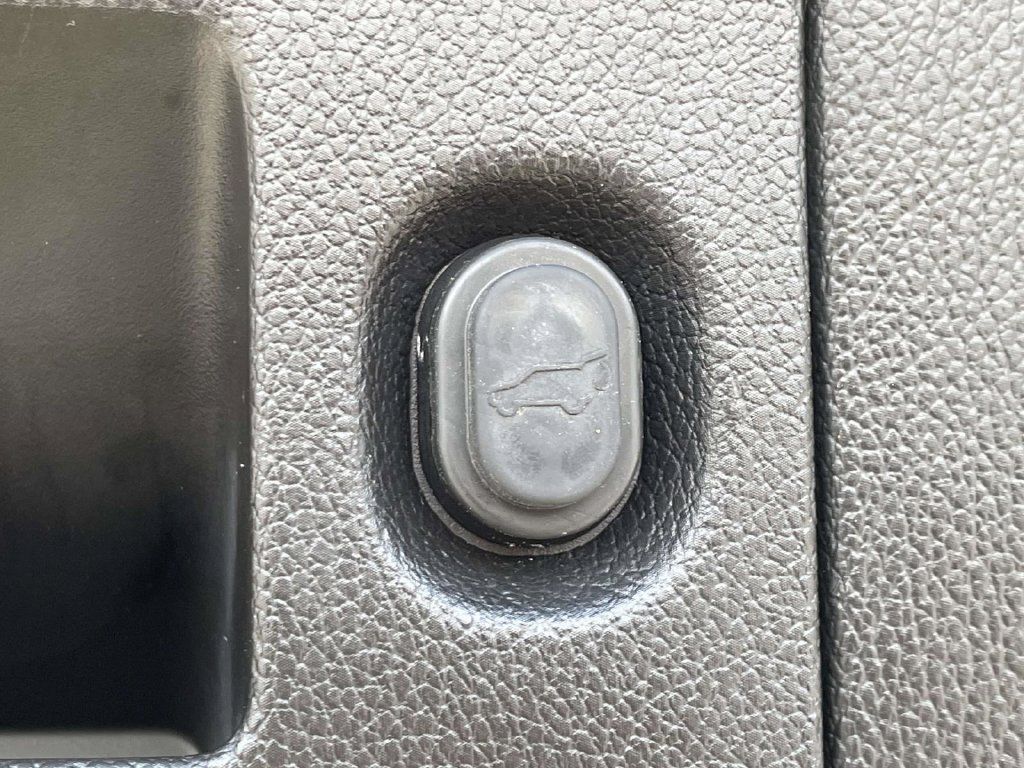 Used 2017 Chevrolet Tahoe LT AWD/4WD image 47