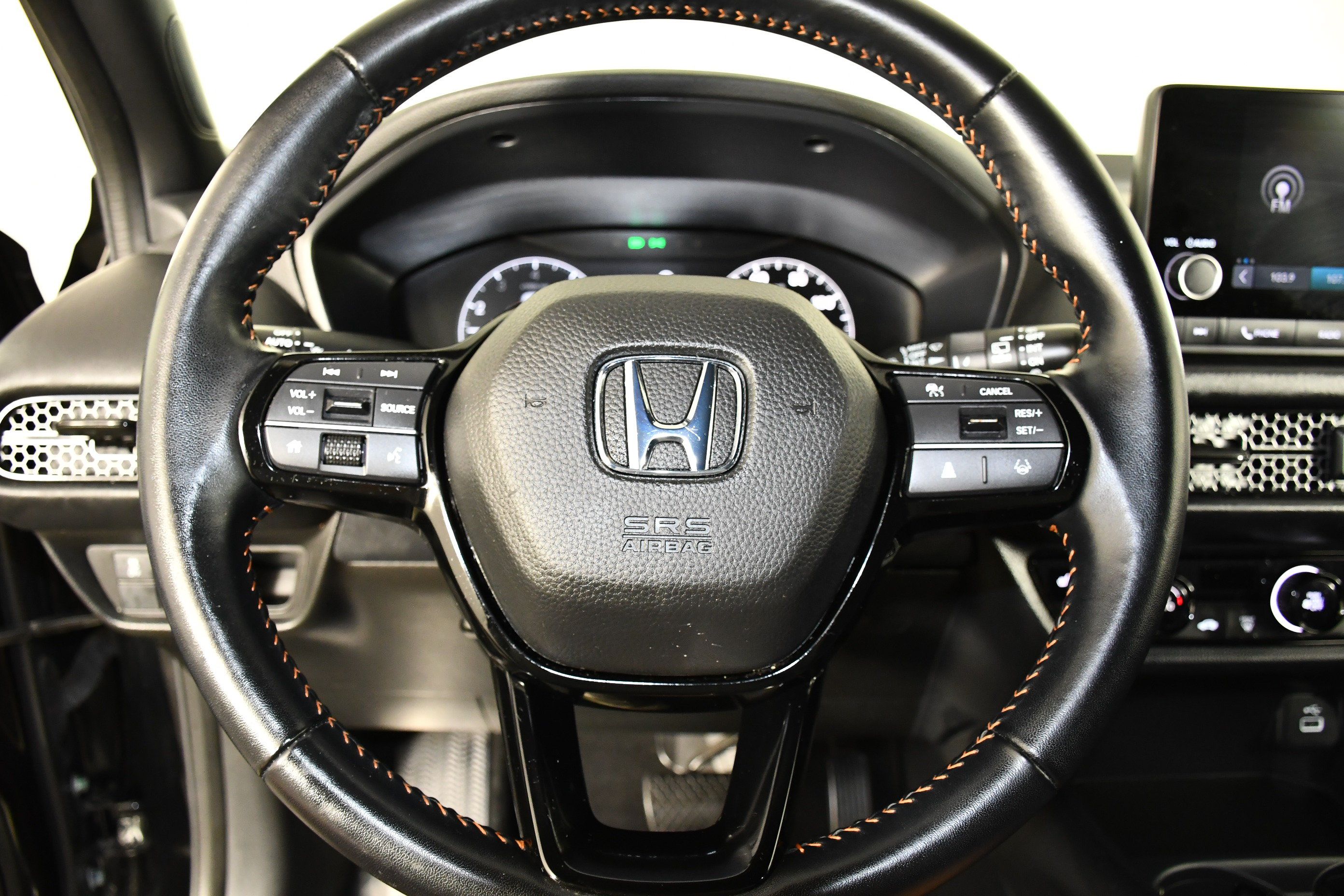 Certified 2025 Honda HR-V Sport image 19