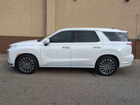Used 2025 Hyundai Palisade Calligraphy image 7