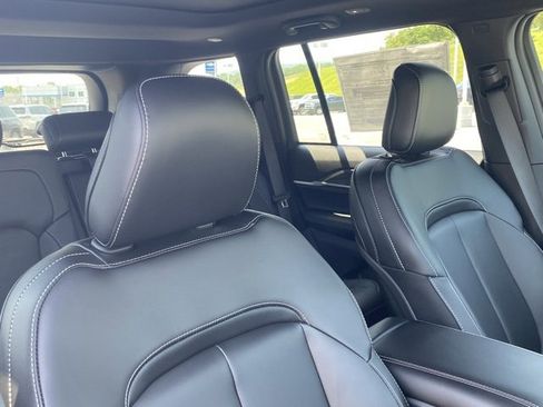 New 2025 Jeep Grand Cherokee Limited w/ Black Appearance Package image 31