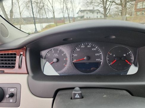 Used 2010 Chevrolet Impala LT FWD image 16