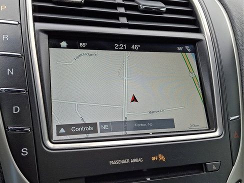 Used 2018 Lincoln MKX Reserve w/ Driver Assistance Package AWD/4WD image 18