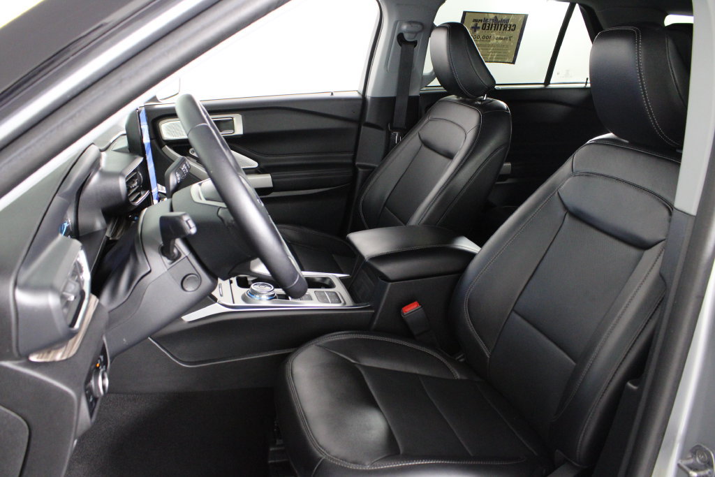 Used 2024 Ford Explorer Limited w/ Limited Technology Package RWD image 19