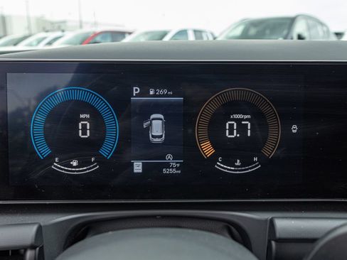 Certified 2026 Hyundai Tucson SE FWD image 25