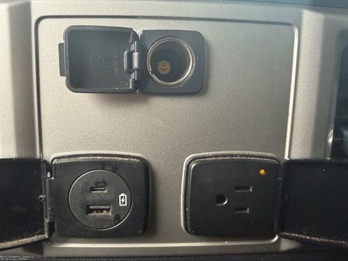 Used 2022 Ford F350 Lariat w/ Lariat Value Package image 15