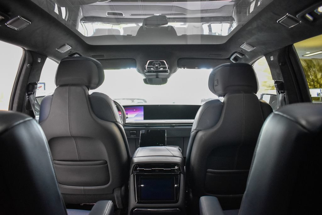 Used 2025 Cadillac Escalade IQ Luxury 2 w/ LPO, Premium Carpet Package AWD/4WD image 33