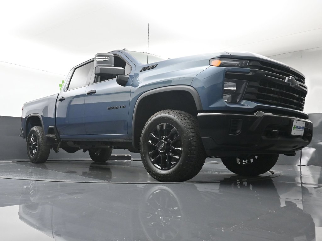 Used 2025 Chevrolet Silverado 2500 Custom AWD/4WD image 28