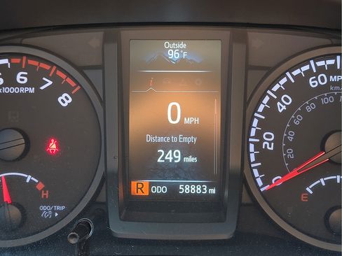 Used 2021 Toyota Tacoma SR w/ SR Convenience Package RWD image 18