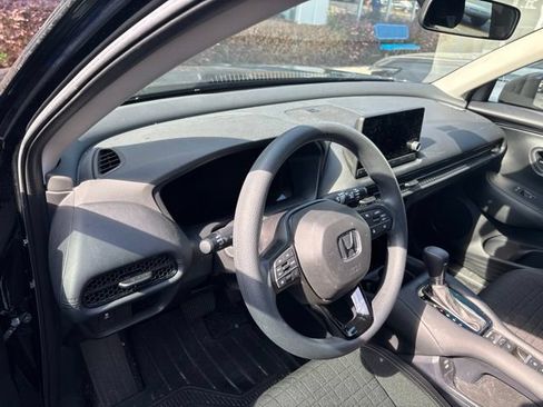 Used 2024 Honda HR-V LX image 9