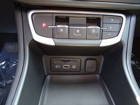 Used 2023 GMC Terrain SLT w/ Elevation Edition FWD image 13