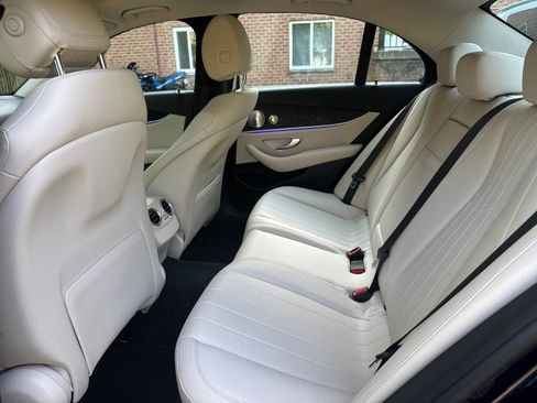 Used 2017 Mercedes-Benz E 300 4MATIC image 32