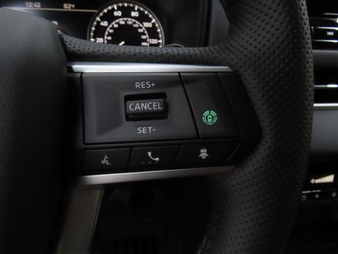 New 2025 Mitsubishi Outlander SE image 13