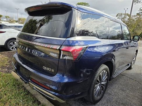 Certified 2025 INFINITI QX80 Sensory image 4
