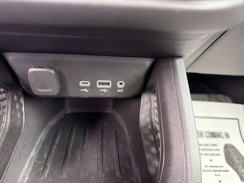 Used 2023 Chevrolet TrailBlazer LT FWD image 24