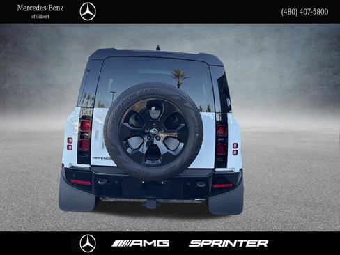 Used 2024 Land Rover Defender 110 X-Dynamic SE AWD/4WD image 4