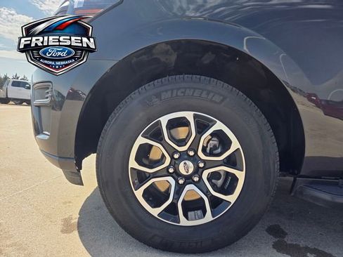 Used 2024 Ford Expedition Max XLT image 8