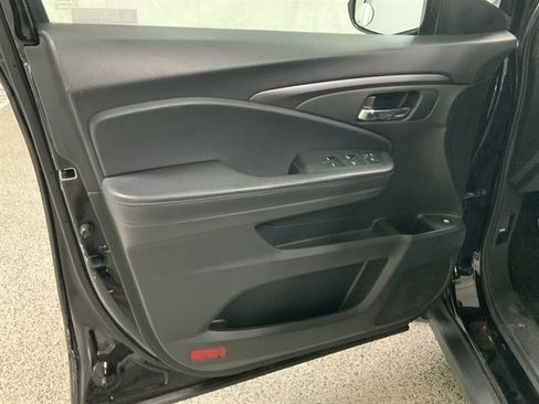 Used 2022 Honda Pilot Sport image 14