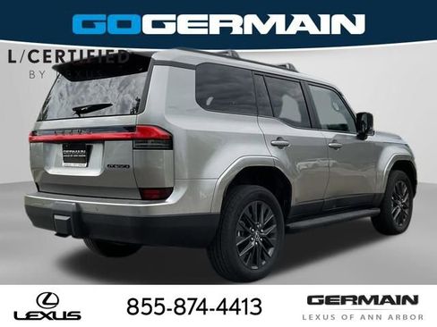 Used 2025 Lexus GX 550 w/ Accessory Package (2T) AWD/4WD image 8