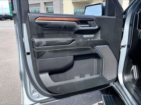 Used 2024 GMC Sierra 1500 Denali AWD/4WD image 24