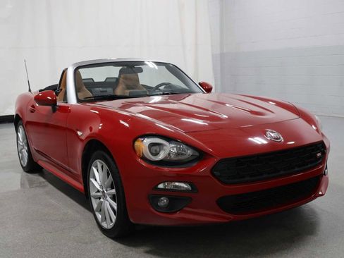 Used 2018 FIAT 124 Spider Lusso RWD image 13
