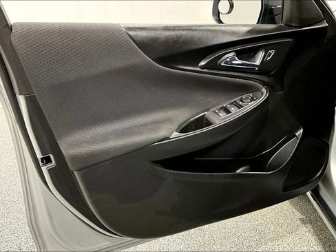 Used 2021 Chevrolet Malibu LS FWD image 21