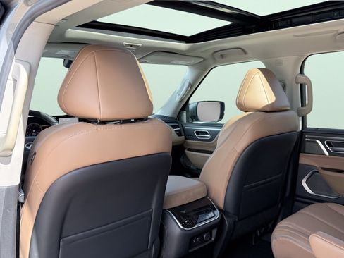 Used 2025 INFINITI QX80 Sensory AWD/4WD image 35