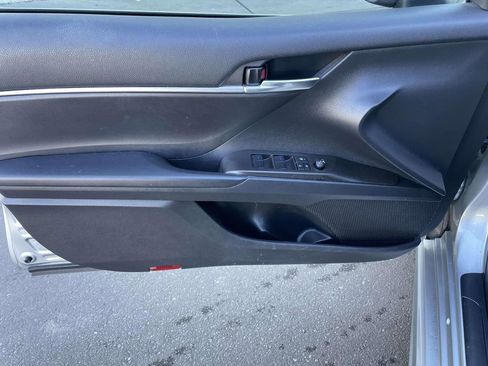 Used 2022 Toyota Camry SE image 27