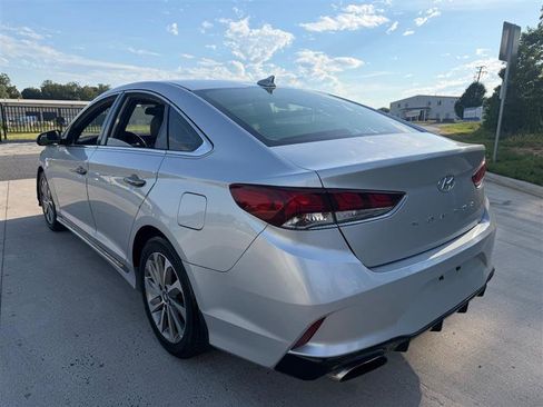 Used 2018 Hyundai Sonata Sport w/ Tech Package 05 FWD image 3