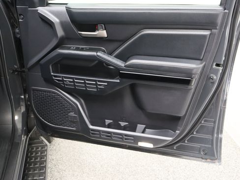 Used 2025 Toyota 4Runner Limited image 40