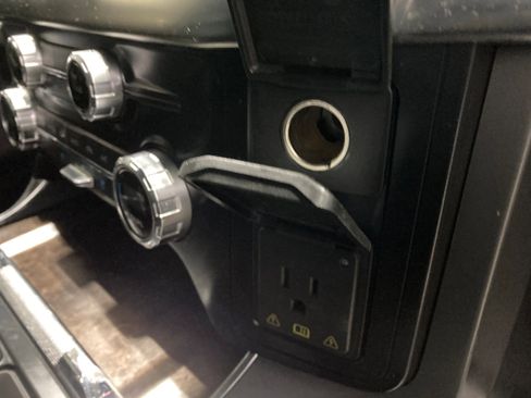 Used 2021 Ford F150 Lariat image 6