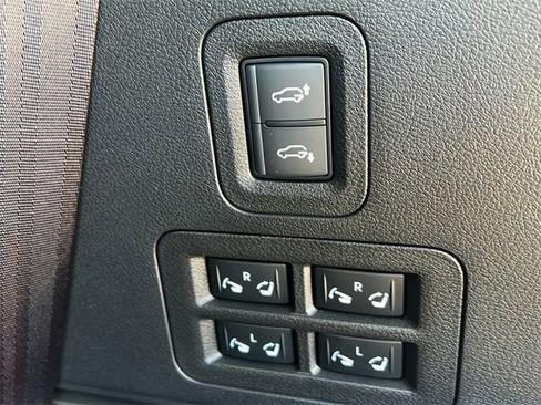 New 2026 INFINITI QX80 4WD image 11