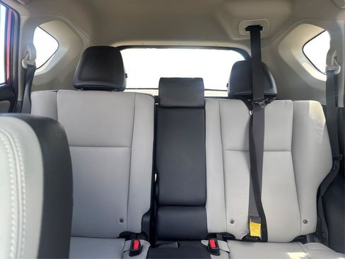 Used 2018 Toyota RAV4 Limited FWD image 13