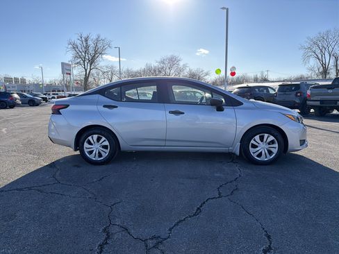 Used 2025 Nissan Versa S w/ Trunk Package image 4