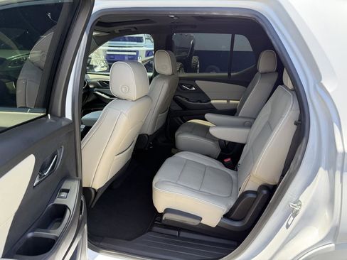 Used 2022 Chevrolet Traverse Premier w/ LPO, Blackout Package image 15