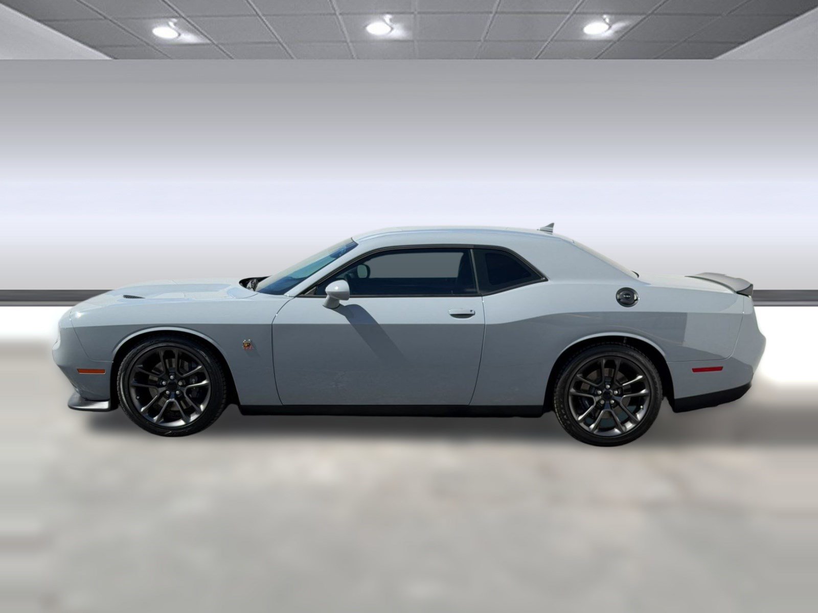 Used 2022 Dodge Challenger R/T Scat Pack w/ Plus Package RWD image 2