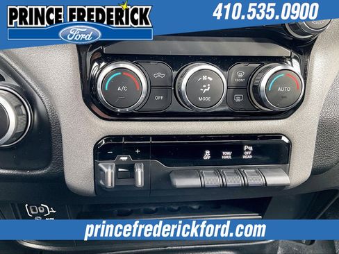 Used 2024 RAM 3500 Tradesman w/ Convenience Group image 29