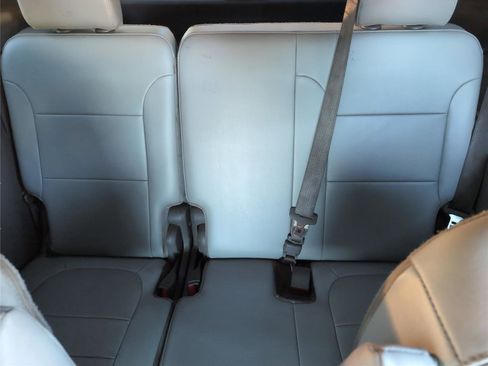 Used 2018 Chevrolet Traverse Premier w/ Driver Confidence II Package image 28