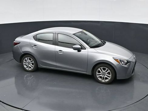 Used 2016 Scion iA FWD image 28