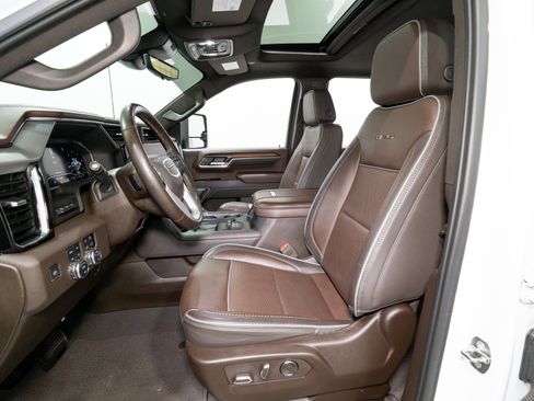 Used 2024 GMC Sierra 2500 Denali w/ Technology Package image 19