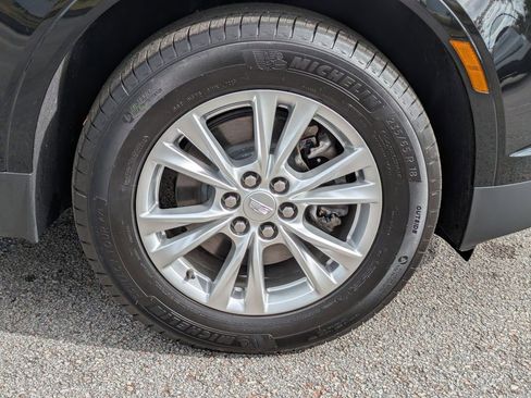 Certified 2025 Cadillac XT5 Luxury image 10