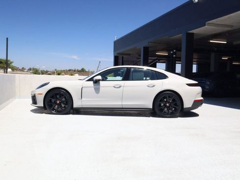 New 2026 Porsche Panamera image 2