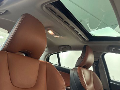 Used 2016 Volvo S60 T5 Premier image 15