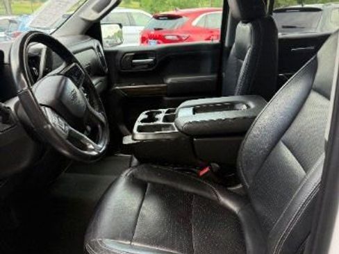 Used 2022 Chevrolet Silverado 1500 RST w/ LPO, Blackout Package AWD/4WD image 11