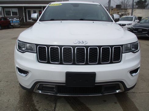Used 2018 Jeep Grand Cherokee Limited image 9