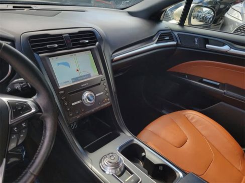 Used 2019 Ford Fusion Titanium image 32