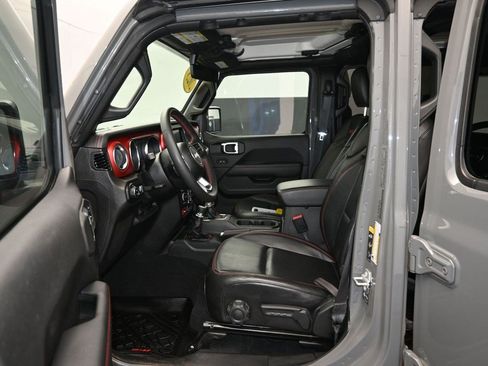 Used 2023 Jeep Gladiator Rubicon w/ Trailer Tow Package AWD/4WD image 10
